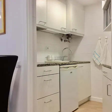 Cosy At Lido With Pool *