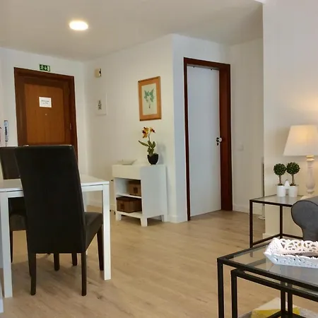 Cosy At Lido With Pool *